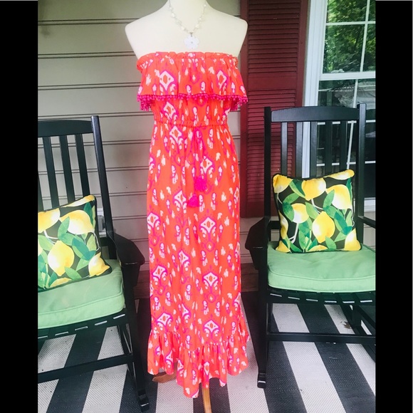 Mud Pie Dresses & Skirts - Mud Pie Strapless Maxi Dress with Pink Fringe S
